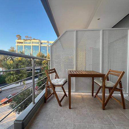 Pentelis Cozy Apt In Paleo Faliro Atenas Exterior foto